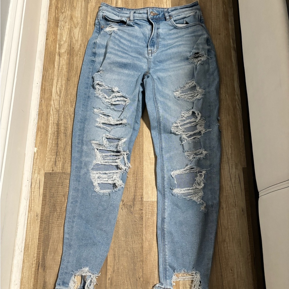 American Eagle Outfitters Light Blue Distressed Skinny Jeans